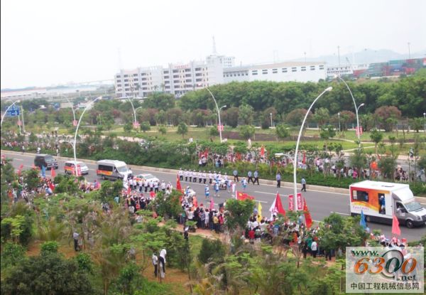 工程機(jī)械 北京奧運(yùn) 圣火傳遞