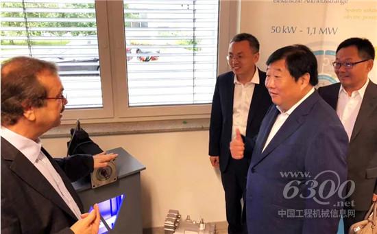 譚旭光率隊(duì)考察全球新科技
