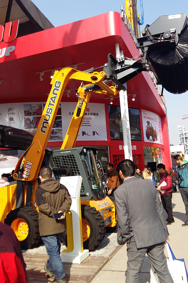 Bauma China 2016——曼尼通（中國(guó)）物料搬運(yùn)設(shè)備有限公司