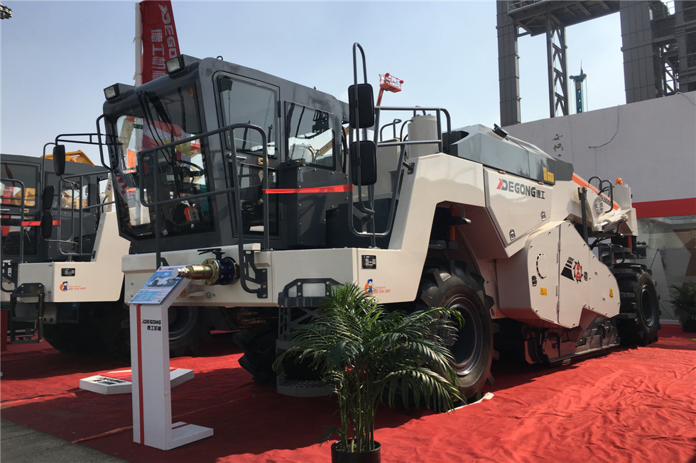 Bauma China 2016——德州德工機(jī)械有限公司展臺(tái)風(fēng)采