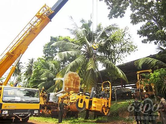 斯里蘭卡 軍方起重機(jī)吊裝培訓(xùn)    徐工QY50K汽車起重機(jī)