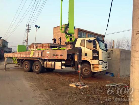 40米4.0泵車在安徽蚌埠鄉(xiāng)鎮(zhèn)地區(qū)高效作業(yè)