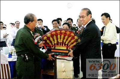工程機(jī)械 山推 緬甸