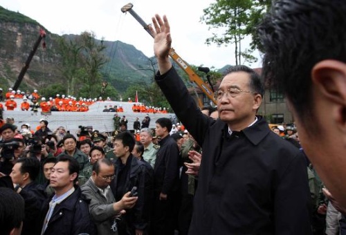 溫總理在抗災(zāi)前線