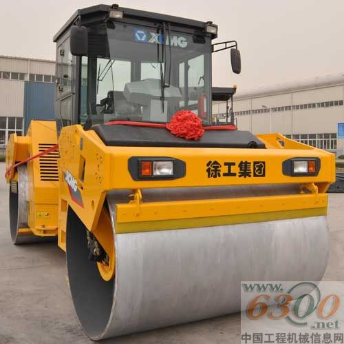 徐工 壓路機(jī)
