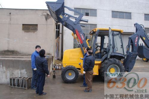 徐工特機(jī) 挖掘裝載機(jī)