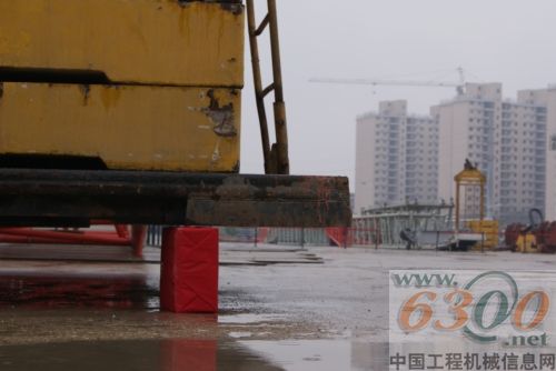 中聯(lián)重科 履帶吊