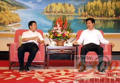 國機(jī)董事長考察在疆企業(yè)