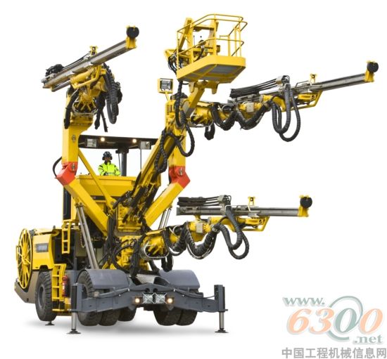 阿特拉斯•科普柯新型Boomer XL3D三臂鑿巖臺車