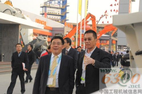 鴻得利，寶馬展