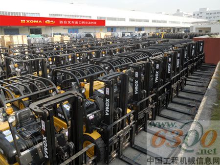 廈工百臺(tái)叉車(chē)開(kāi)進(jìn)非洲