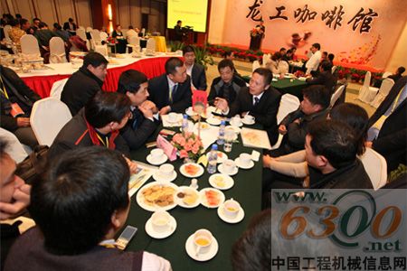 龍工開設(shè)“咖啡館”真誠(chéng)傾聽代理商意見