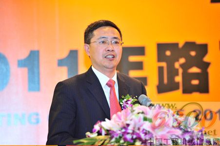 龍工2011年路面機(jī)械營銷工作會(huì)議在上海召開