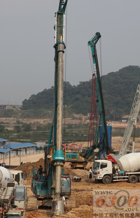 山河智能 地鐵 樁工機(jī)械