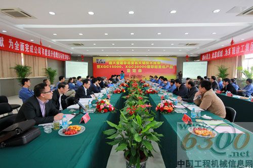 中國(guó)大型起重裝備能力邁上28000噸米臺(tái)階
