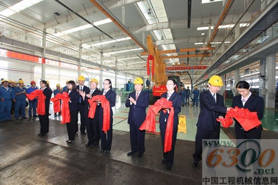 山重建機,挖掘機