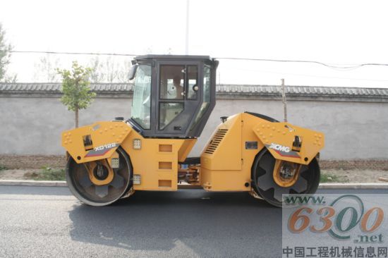 徐工 壓路機(jī)