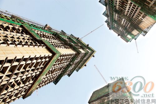 三一,武漢雙子樓