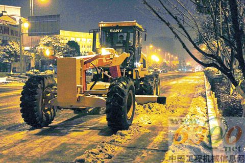 三一,平地機,鏟冰除雪
